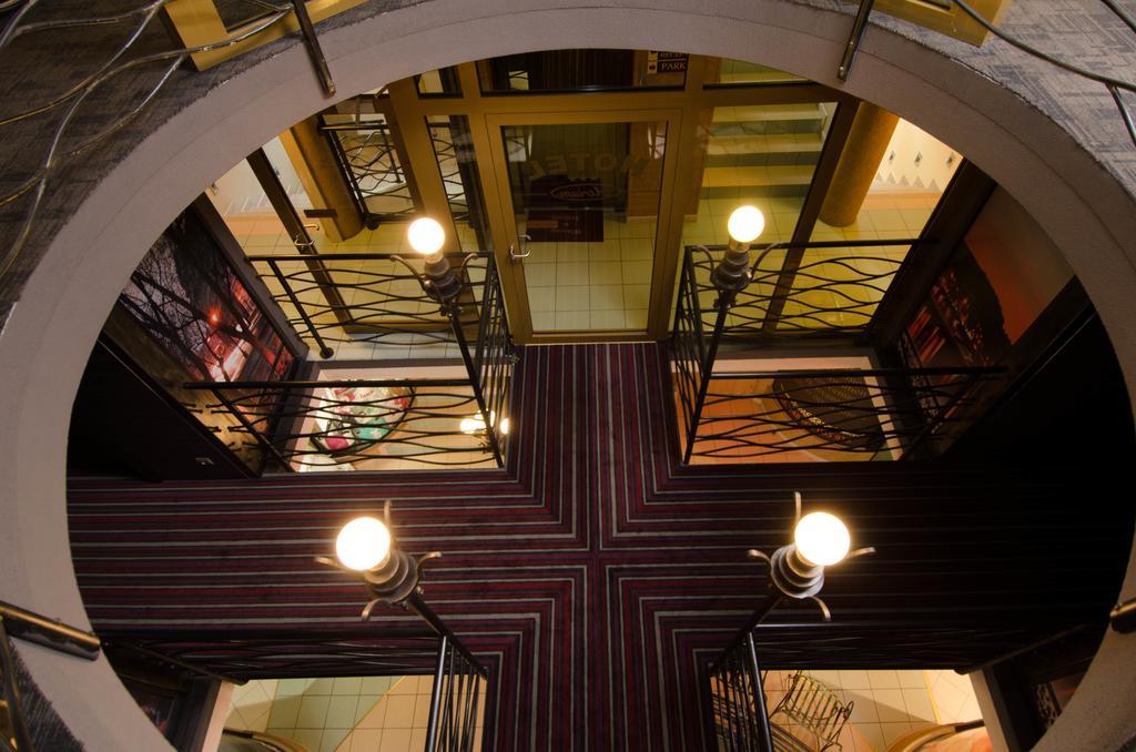 Hotel Atrium Nowy Tomyśl Exteriér fotografie